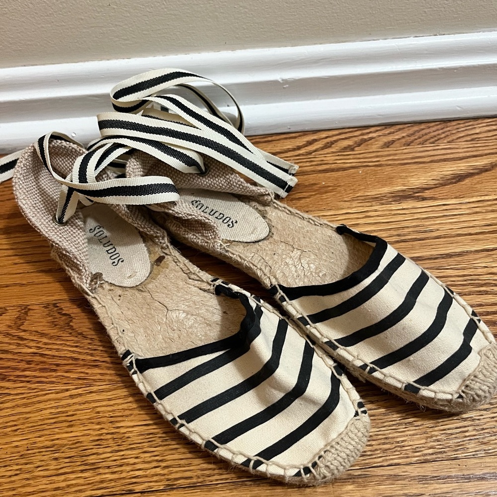 Soludos Women's Black and Cream Striped Espadrilles